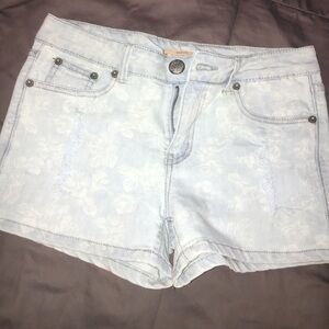 Super stretchy shorts!